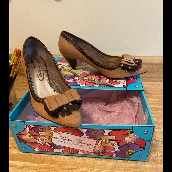 Worn Once! Adorable Poetic License Bow Front Pumps - Picture 2 of 16